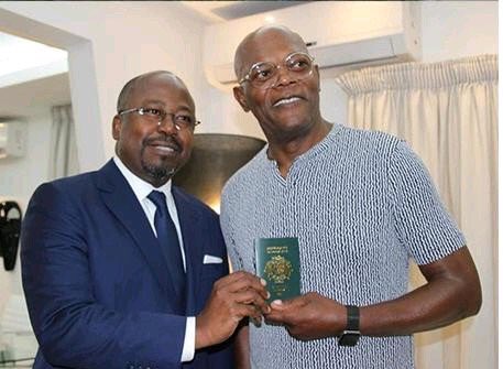 El actor estadounidense Samuel L. Jackson obtiene la nacionalidad por Gabón, 2019. Fuente: Wikileaks.